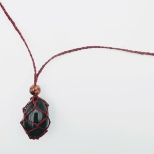 Makramee YoniEi-Kette - rot